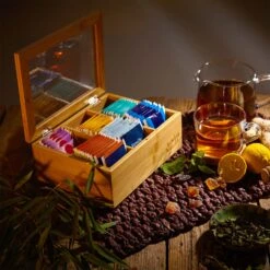 Teebox 6 Fächer 90 Teebeutel Kunststoff-Sichtfenster Bambus -Haushaltsgeräte Store 10038069 yy 0003 logo